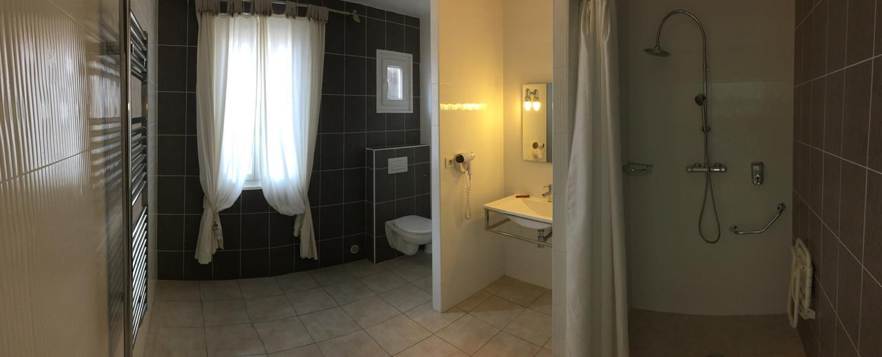 Hotel Les Arbousiers Calvi  Exteriör bild